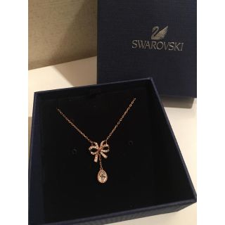 スワロフスキー(SWAROVSKI)の未使用 スワロフスキー リボンネックレス(ネックレス)