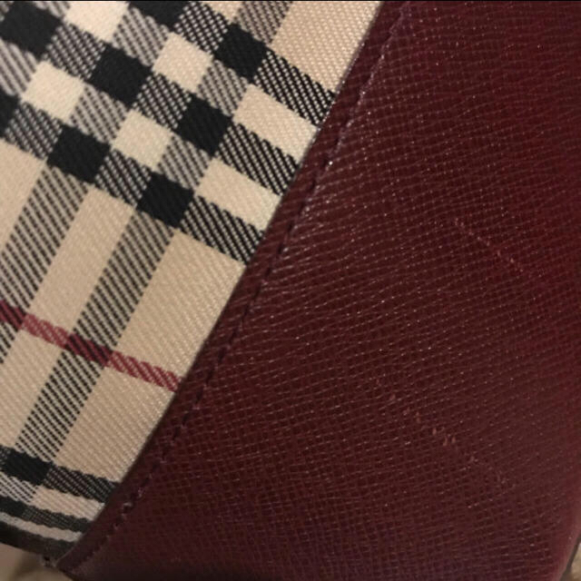 BURBERRY(バーバリー)の本日削除最終値下げBurberry ボルドーバック レディースのバッグ(ハンドバッグ)の商品写真