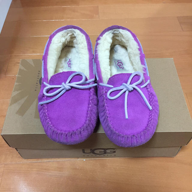 UGG(アグ)の三匹のお猿様専用‼︎UGG kids20センチ キッズ/ベビー/マタニティのキッズ靴/シューズ(15cm~)(ブーツ)の商品写真