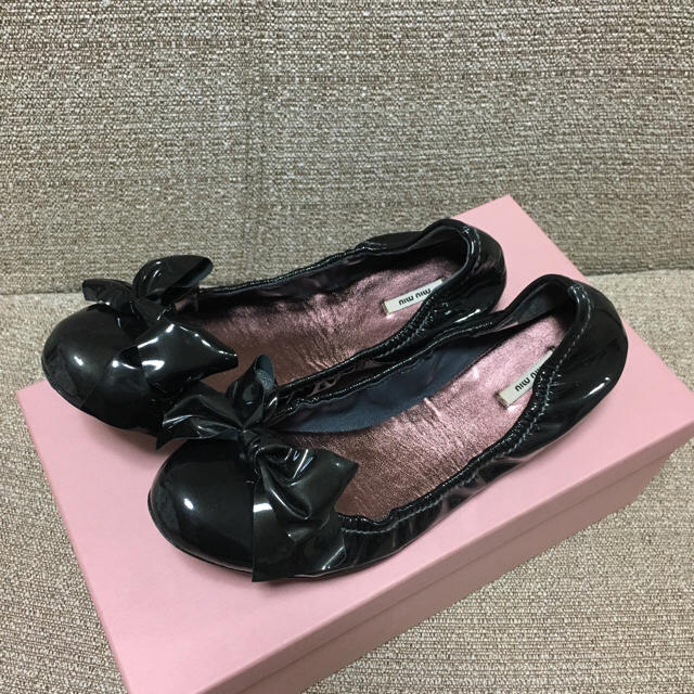 ☆ miumiu ミュウミュウ リボンフラットシューズ チャコールグレー