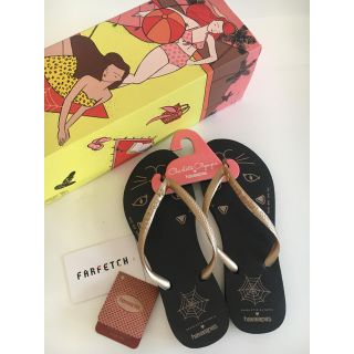 シャルロットオリンピア(Charlotte Olympia)のハワイアナスとシャーロットオリンピア😼コラボビーチサンダル(ビーチサンダル)