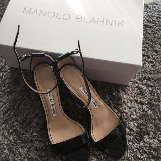 MANOLO BLAHNIK(マノロブラニク)の2/21まで    うに様専用 レディースの靴/シューズ(サンダル)の商品写真