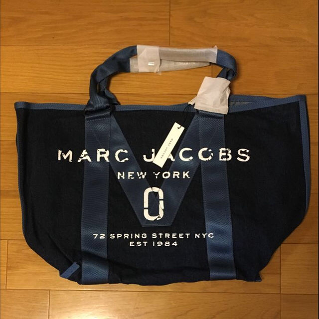 【新品未使用タグ付き】MARC JACOBSマークジェイコブス トートバッグトートバッグ