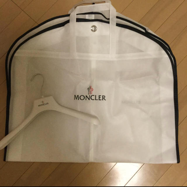 MONCLER(モンクレール)の専用 インテリア/住まい/日用品の収納家具(押し入れ収納/ハンガー)の商品写真