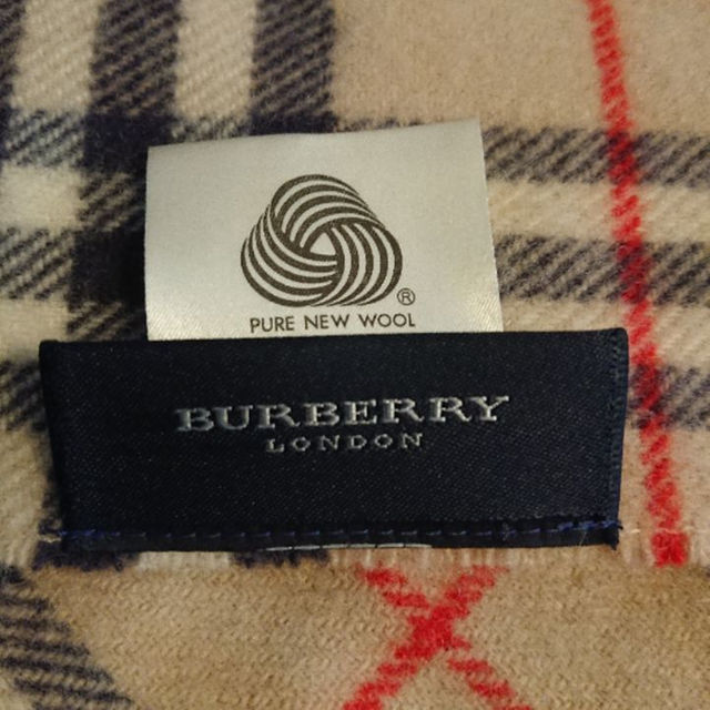 BURBERRY(バーバリー)の送料込BURBERRY LONDON 大判ショール(クリーニング済) レディースのファッション小物(マフラー/ショール)の商品写真