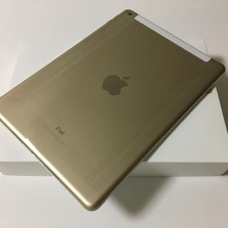 アップル(Apple)のSIMフリー docomo ドコモ iPad 9.7㌅ 32GB Gold(タブレット)