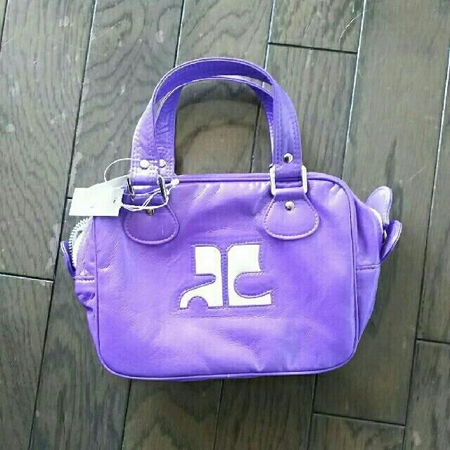 51%OFF!】 Courreges レディース エナメル ハンドバッグ agapeeurope.org