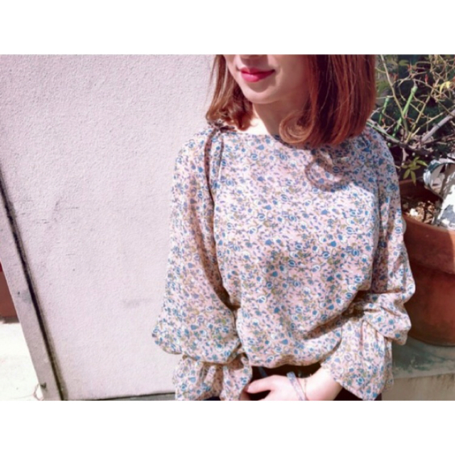 flower(フラワー)のdolly flower blouse レディースのトップス(シャツ/ブラウス(長袖/七分))の商品写真