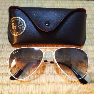 レイバン(Ray-Ban)のmaria様専用Ray-Ban 白縁アビエーター※ケース付(サングラス/メガネ)