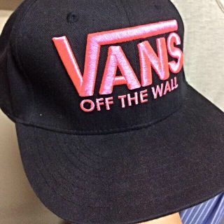 ヴァンズ(VANS)のVANS＊キャップ＊黒×ピンク(キャップ)