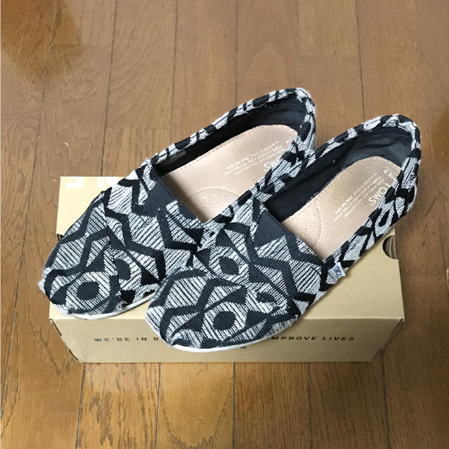 TOMS(トムズ)のTOMS クラシックス エスパドリーユ  黒白柄 26.5cm メンズの靴/シューズ(スリッポン/モカシン)の商品写真