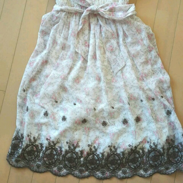 ★★★★★交渉中★★★レストローズ白花柄ワンピースリボンルームウェア刺繍リズリサ 3