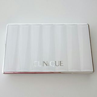 クリニーク(CLINIQUE)のビヨンドパーフェクティングパウダーファンデーション30(ファンデーション)