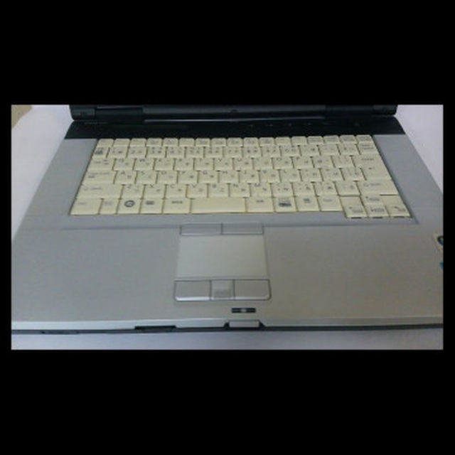 LIFEBOOK  FMV-E8280 Core2 P8700 win10