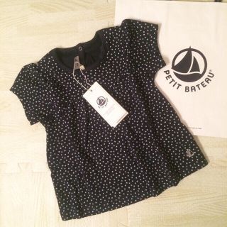 プチバトー(PETIT BATEAU)の【新品】プチバトー ドットプリントTシャツ(ワンピース)