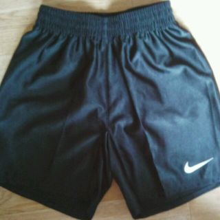 ナイキ(NIKE)のナイキ　サッカーパンツ　黒　130140(その他)