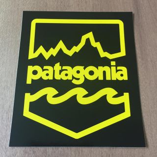 パタゴニア(patagonia)の♢パタゴニア patagonia ステッカー y/b(登山用品)