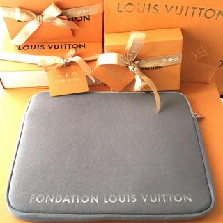 ルイヴィトン(LOUIS VUITTON)の✴︎ラスト１点Paris限定  ルイヴィトン  クラッチ PCキャリー✴︎✴︎(セカンドバッグ/クラッチバッグ)