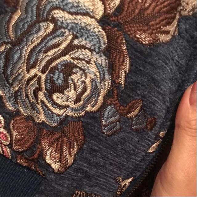 GRL(グレイル)のGRL  花柄ブルゾン ネイビー レディースのジャケット/アウター(ブルゾン)の商品写真
