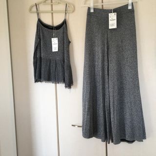 ザラ(ZARA)の新品 ZARA グレー フリル セットアップ(セット/コーデ)