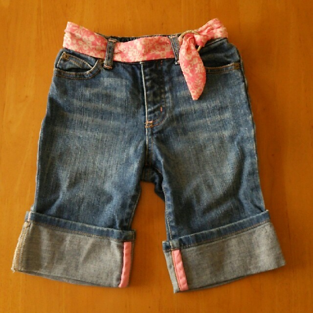 babyGAP(ベビーギャップ)の☆babyGAP☆ジーパン90 キッズ/ベビー/マタニティのキッズ服女の子用(90cm~)(パンツ/スパッツ)の商品写真