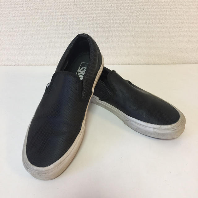 VANS(ヴァンズ)のmyupp様 VANS パンチングレザー☆スリッポン レディースの靴/シューズ(スリッポン/モカシン)の商品写真