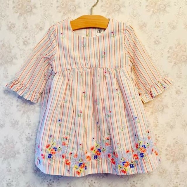 babyGAP(ベビーギャップ)のaiaiai112233さま専用 キッズ/ベビー/マタニティのベビー服(~85cm)(ワンピース)の商品写真