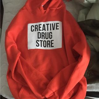 【新品】【完売人気色ネイビー】creative drug store パーカー