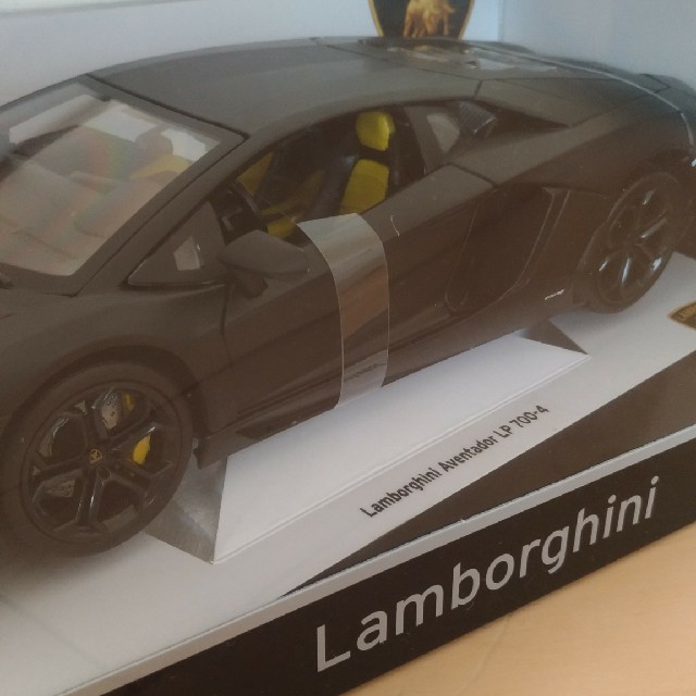 Lamborghini(ランボルギーニ)の値下げ 未開封 ブラーゴ ランボルギーニ ブラック エンタメ/ホビーのおもちゃ/ぬいぐるみ(模型/プラモデル)の商品写真