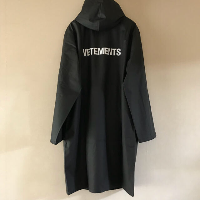 【新品 未使用】Vetements ヴェトモン レインコート