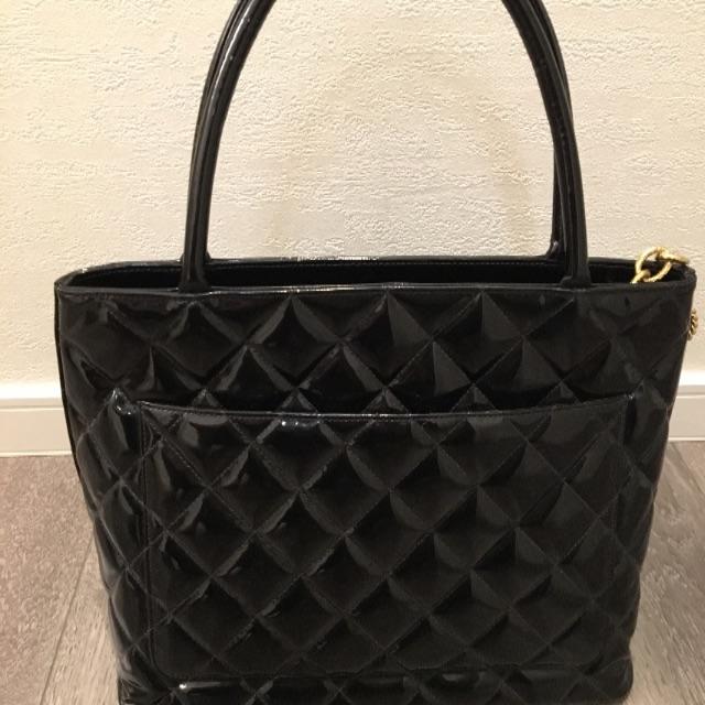 爆買い好評⋵ CHANEL CHANEL 復刻トート の通販 by REM|シャネルなら 海外正規品激安通販 シャネルココ タニシ様専用 メイク道具/化粧小物