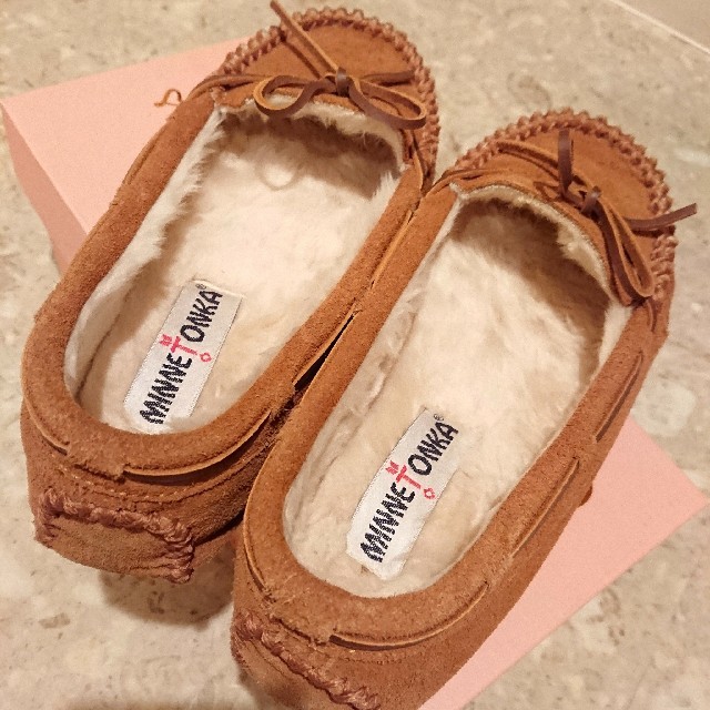 Minnetonka(ミネトンカ)のミネトンカ*サイズ６ レディースの靴/シューズ(スリッポン/モカシン)の商品写真