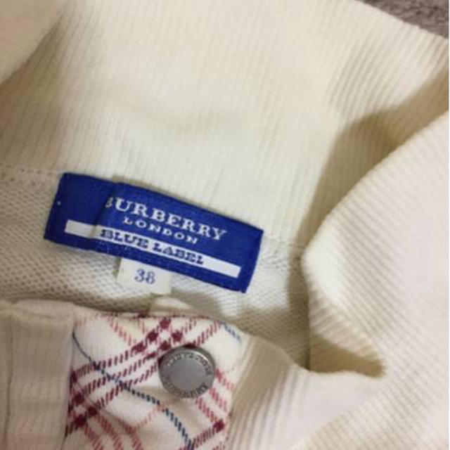 BURBERRY BLUE LABEL(バーバリーブルーレーベル)の本物バーバリーブルレの白×赤系チェックのジップアップジャケット　38 レディースのジャケット/アウター(その他)の商品写真