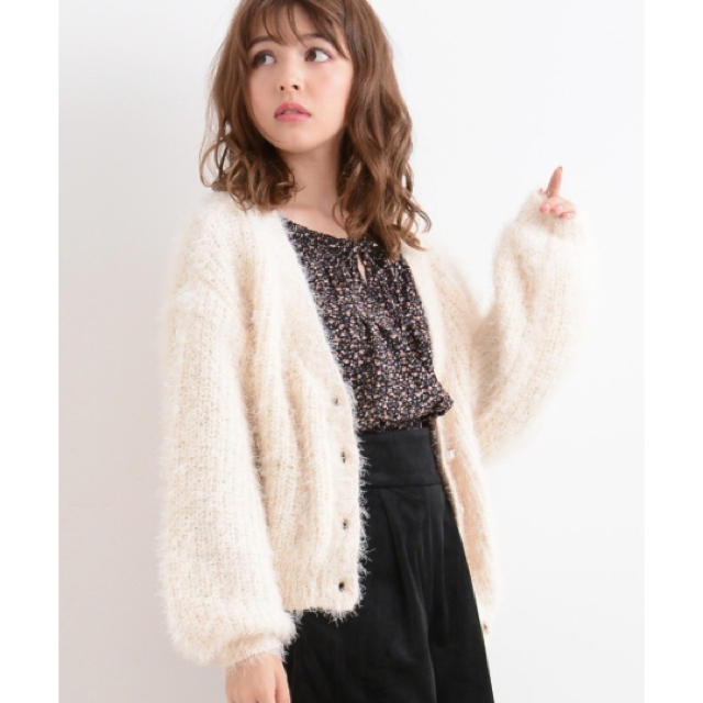 MAJESTIC LEGON(マジェスティックレゴン)の【美品】♡2017AW シャギーニット ショートカーディガン グレー♡ レディースのトップス(カーディガン)の商品写真