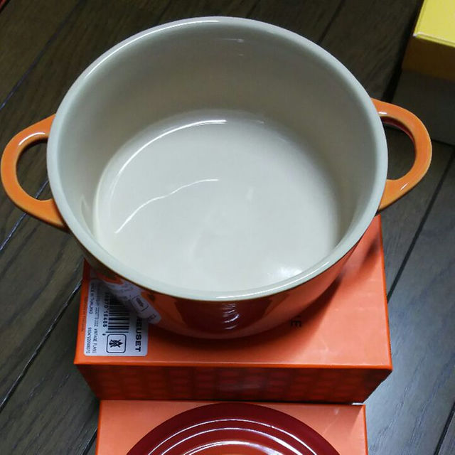 LE CREUSET(ルクルーゼ)のルクルーゼ   90周年記念限定ココット(ヴィンテージオレンジ) インテリア/住まい/日用品のキッチン/食器(食器)の商品写真