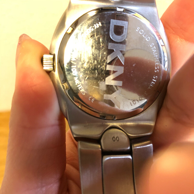 DKNY　腕時計　NY-5000　ダナキャラン
