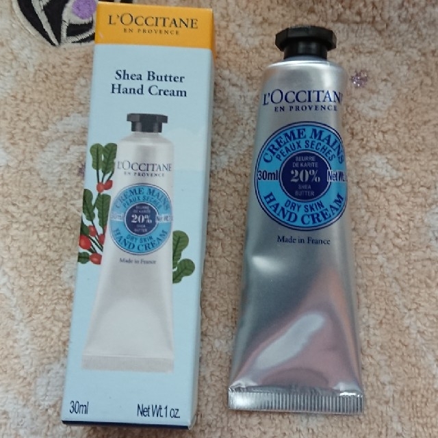 L'OCCITANE(ロクシタン)のゆきこのみち様専用！新品ロクシタン シアハンドクリーム コスメ/美容のボディケア(ハンドクリーム)の商品写真