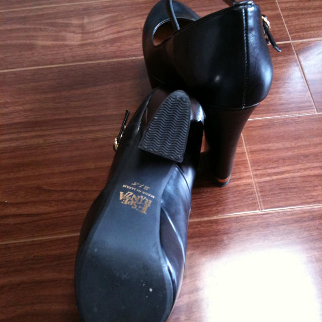 ESPERANZA(エスペランサ)のESPRANZAブラックパンプス レディースの靴/シューズ(ハイヒール/パンプス)の商品写真