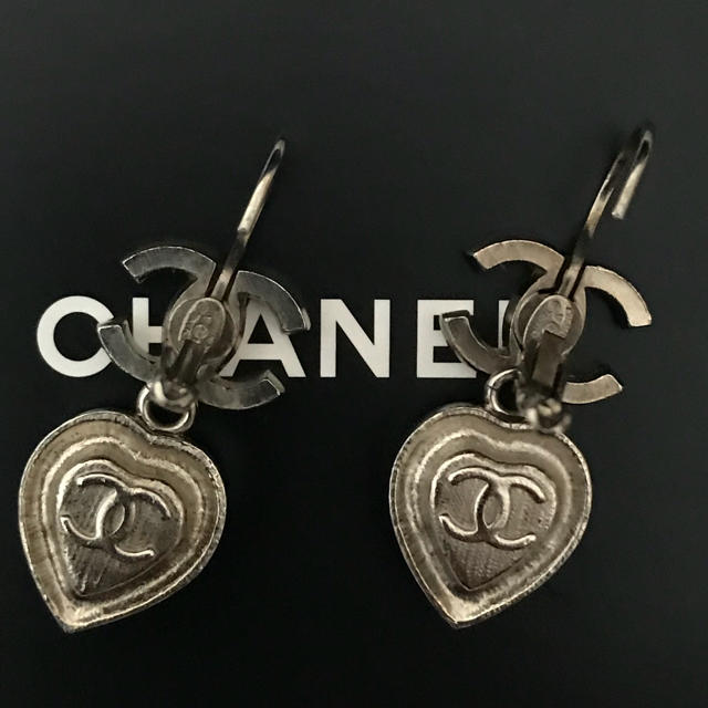 CHANEL(シャネル)の♕CHANEL ココ×ハートピアス♕ レディースのアクセサリー(ピアス)の商品写真