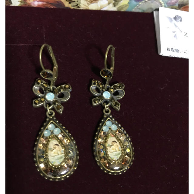 ミハエルネグリン 天使 ピアス 美品 - www.husnususlu.com