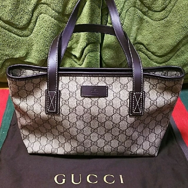 Gucci(グッチ)の★S❤️プロフ必須！様専用【お買い得！！】GUCCI PVCトートバッグ レディースのバッグ(トートバッグ)の商品写真