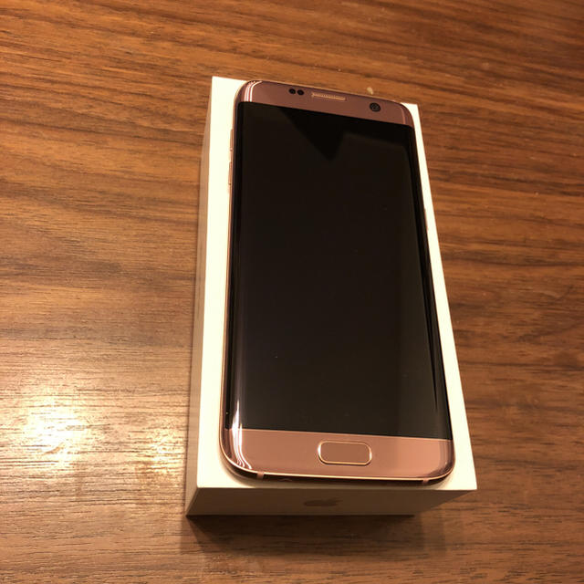 SAMSUNG(サムスン)のGalaxy S7edge SC-02H ドコモ ピンク 美品  スマホ/家電/カメラのスマートフォン/携帯電話(スマートフォン本体)の商品写真