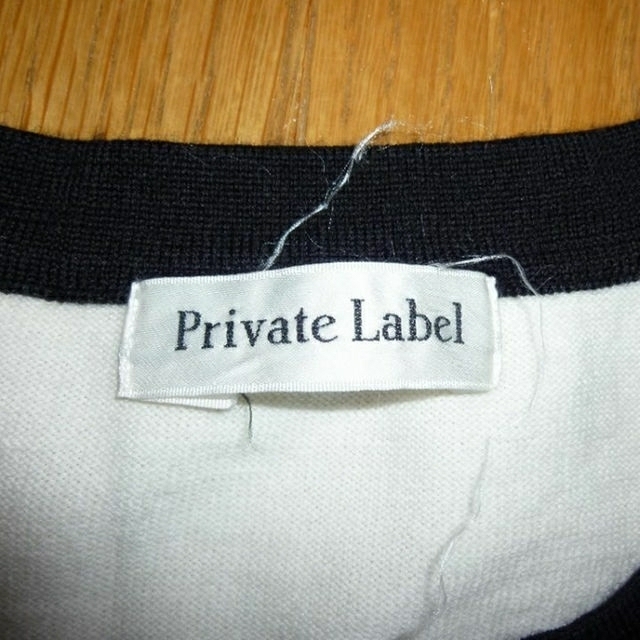 PRIVATE LABEL(プライベートレーベル)のプライベートレーベル ニット ワンピース Mサイズ 白色 定価16800円 レディースのワンピース(ミニワンピース)の商品写真