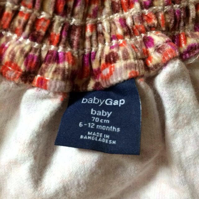 babyGAP(ベビーギャップ)のbaby Gap 小花柄スカート キッズ/ベビー/マタニティのキッズ服女の子用(90cm~)(その他)の商品写真