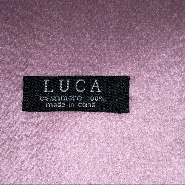 LUCA(ルカ)のLUCAマフラー　カシミヤ100％ 　新品・未使用品（男女兼用）　パン様専用 メンズのファッション小物(マフラー)の商品写真