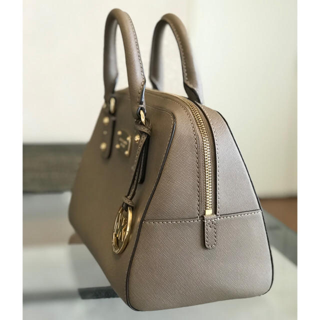 Michael Kors(マイケルコース)のマイケルコースMICHAEL KORSハンドバッグ美品☆正規品 レディースのバッグ(ハンドバッグ)の商品写真