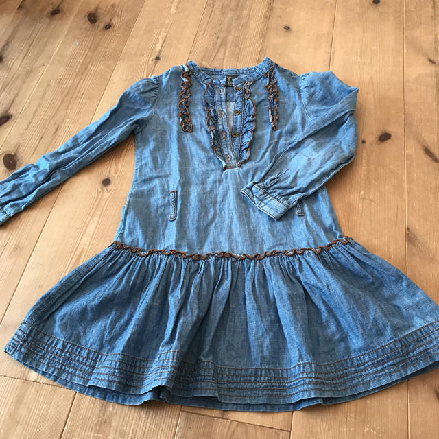 ZARA KIDS(ザラキッズ)のザラ デニムワンピース キッズ/ベビー/マタニティのキッズ服女の子用(90cm~)(ワンピース)の商品写真