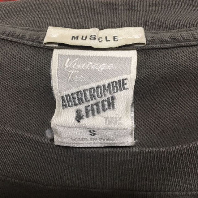 Abercrombie&Fitch(アバクロンビーアンドフィッチ)の【ABERCROMBIE ＆ FITCH】Tシャツ メンズのトップス(その他)の商品写真