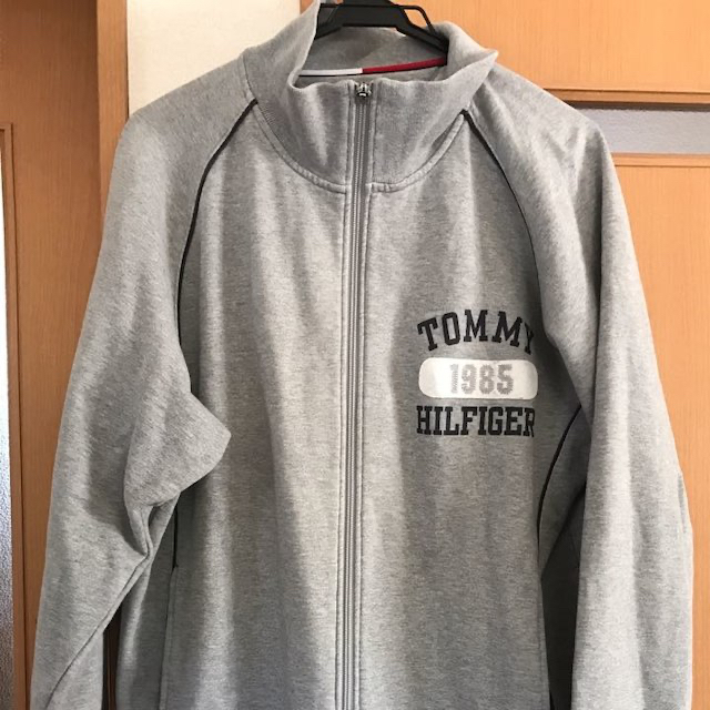 TOMMY HILFIGER - トミー パーカー Lサイズの通販 by ︎お値下げします ︎maiko ︎｜トミーヒルフィガーならラクマ