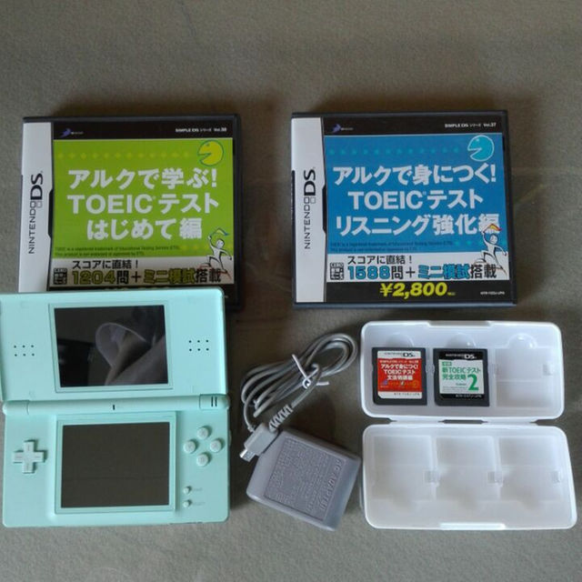 ニンテンドーDS(ニンテンドーDS)の■ DS lite 本体＋英語、TOEIC 学習ソフト セット ☆送料込み！ エンタメ/ホビーのゲームソフト/ゲーム機本体(携帯用ゲームソフト)の商品写真